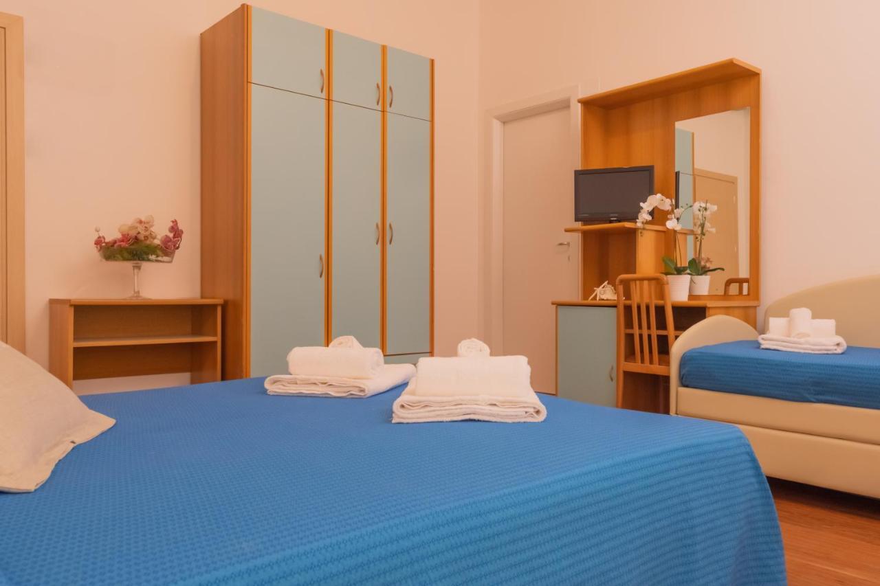 Hotel Merano Misano Adriatico Ngoại thất bức ảnh