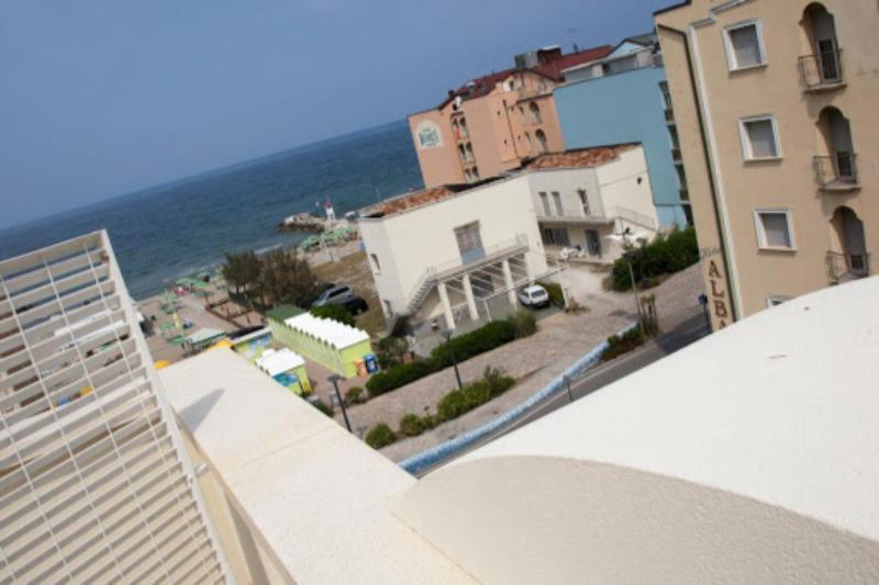 Hotel Merano Misano Adriatico Ngoại thất bức ảnh